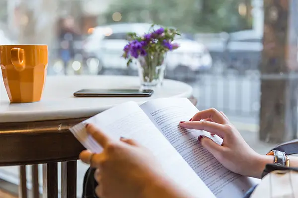 密克罗尼西亚那边到丹麦旅游多少钱