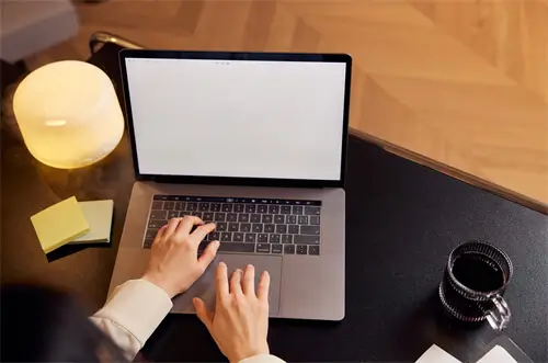 罗马尼亚的人到丹麦旅游多少公里